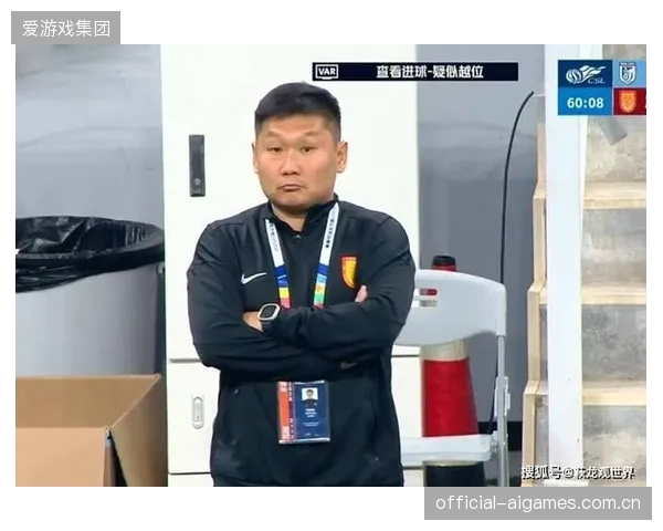 升班马重庆与大连高居前三，刘建业与李国旭展现本土教练执教实力。
